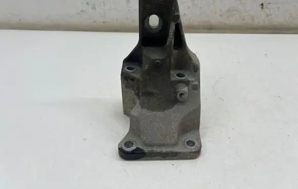 Land Rover Discovery 5 Engine mounting bracket CPLA6037CB