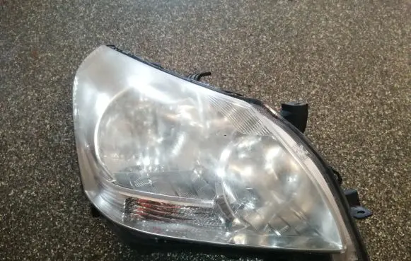 Toyota Verso Headlight/headlamp 811100F090