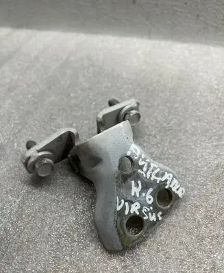 Mitsubishi Outlander Front door upper hinge