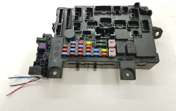Mitsubishi Outlander Fuse module 8637A862 L8637011A
