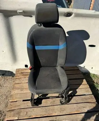 Ford Kuga I Front driver seat 