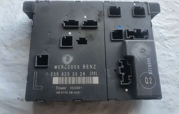 Mercedes-Benz SL R230 Door control unit/module 2308203526 352801