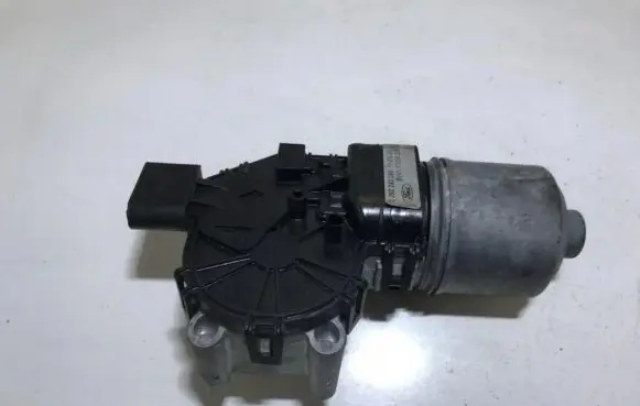 Ford Kuga I Wiper motor 0390243068 8v41-17508-bb