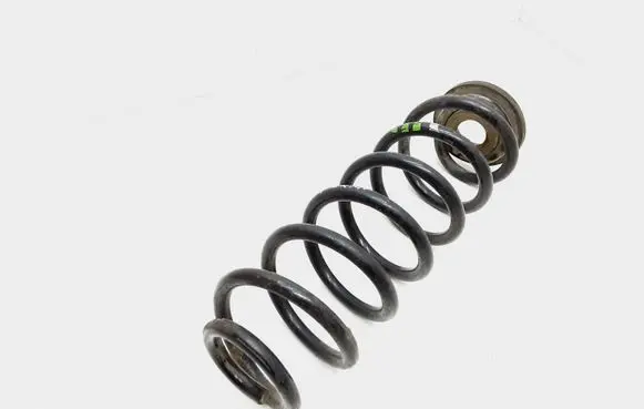 Volkswagen Touran II Rear coil spring