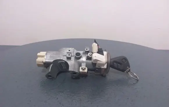 Subaru Legacy Ignition lock