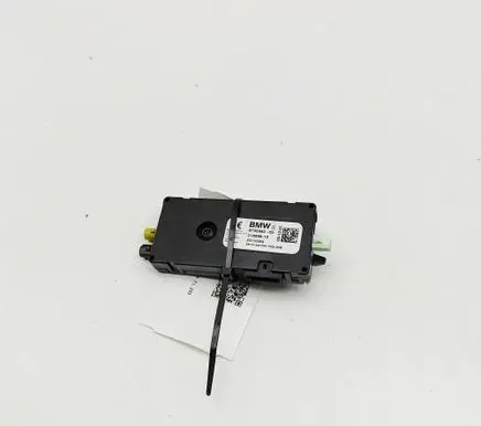 BMW 5 G30 G31 G38 Aerial antenna amplifier 8735982