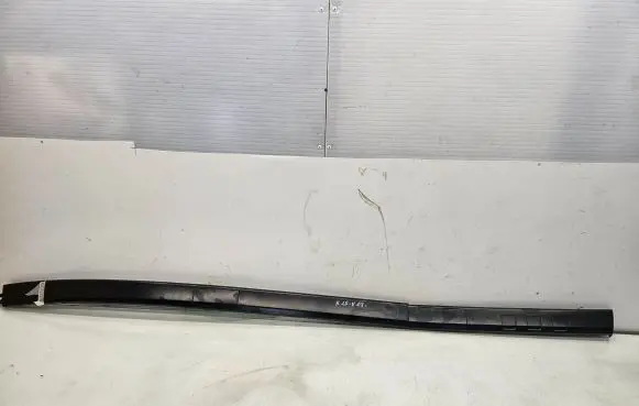 Roof trim bar molding cover