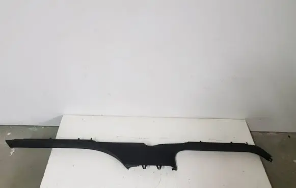 Front sill trim cover
