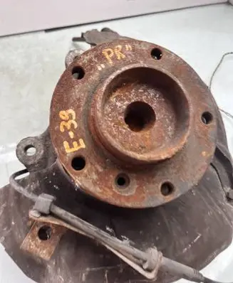 BMW 5 E39 Front wheel hub spindle knuckle 4355