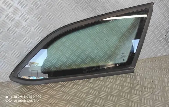 Ford Focus Rear side window