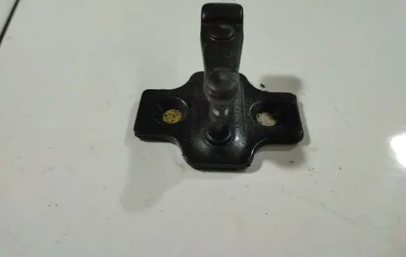 Opel Frontera B Rear door lock loop/hook striker 
