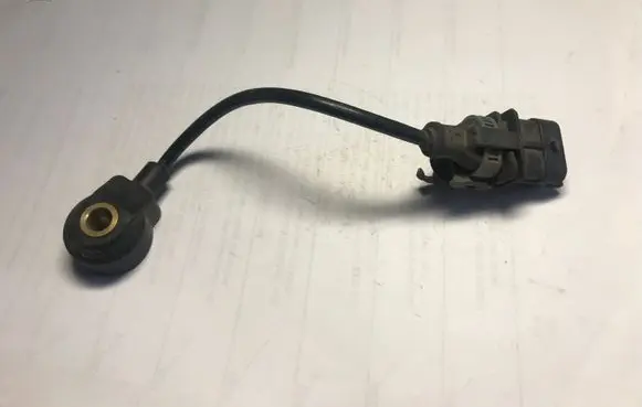 Toyota Corolla E120 E130 Detonation knock sensor 8961502010 0261231149