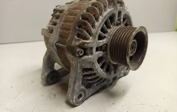 Nissan Juke I F15 Generator/alternator 231001KA1A A2TJ1291ZE