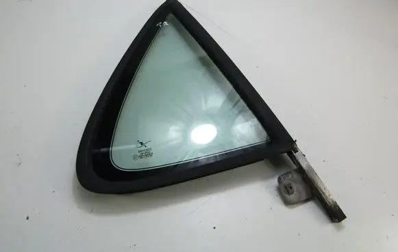 Saab 9-5 Rear side window 