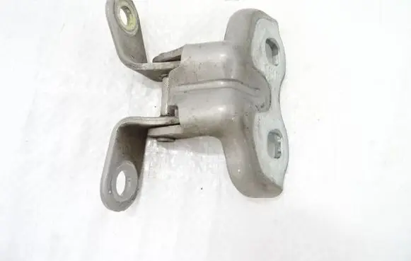 Citroen C3 Aircross Front door lower hinge PRAWY