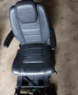 Chrysler Grand Voyager V Second row seats 491018M