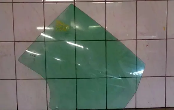 Ford C-MAX II Sliding door window/glass 
