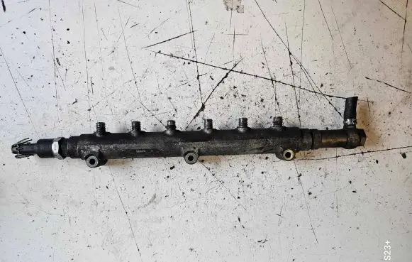 Volvo V70 Fuel main line pipe 0445215010 8658252 002103