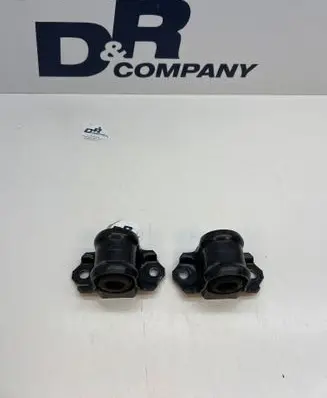 Toyota RAV 4 (XA50) Sway bar bush bracket, front
