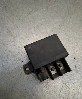 Mercedes-Benz E W211 Charging relay 