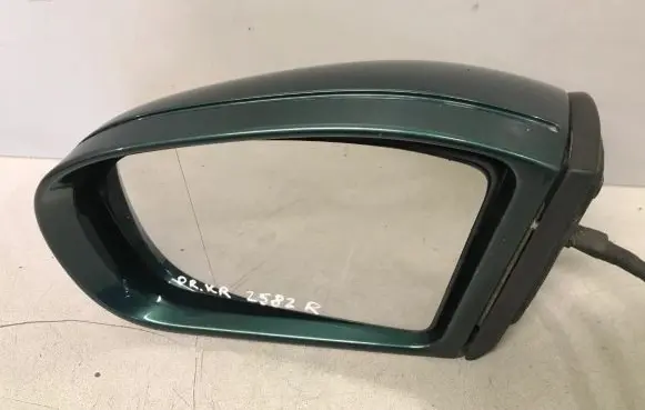 Mercedes-Benz C W203 Front door electric wing mirror 413133417