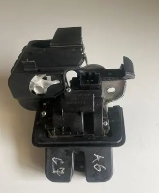 Audi A6 S6 C7 4G Tailgate/trunk/boot lock/catch/latch 8R0827505 104329080414