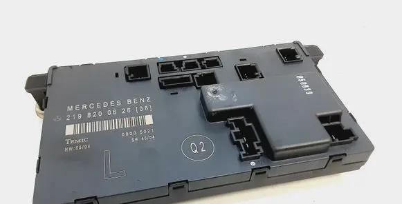 Mercedes-Benz CLS C219 Door control unit/module 2198200626