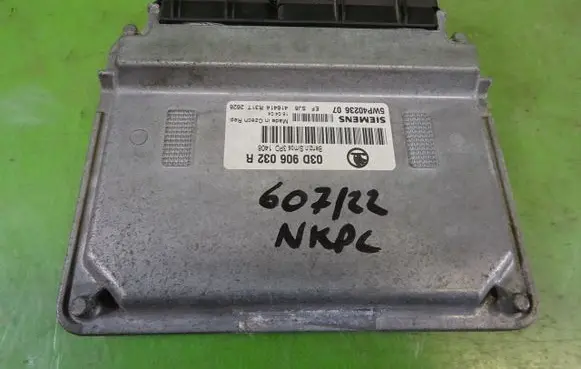 Skoda Fabia Mk1 (6Y) Engine control unit/module ECU 03D906032R