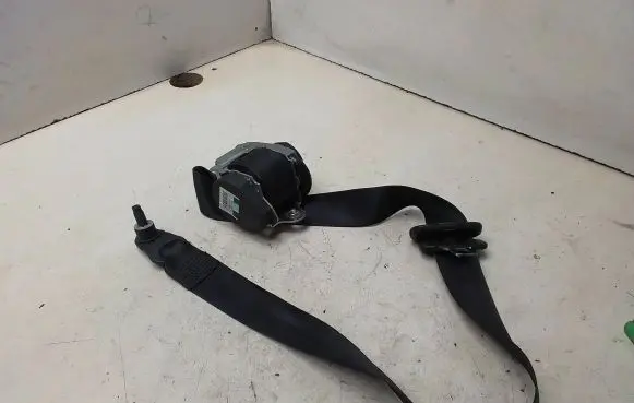 Mercedes-Benz B W245 Front seatbelt 602876900