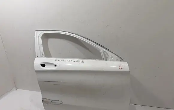 Mercedes-Benz GLA W156 Front door A1567200205