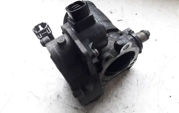Toyota Avensis T250 Engine shut-off valve 27020