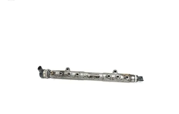 Volvo XC90 Fuel main line pipe 31259011 0445215023 30777576
