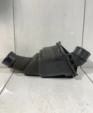 Volvo V70 Air intake duct part 30778734 274D