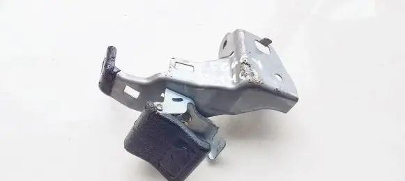 Subaru Legacy Engine bonnet (hood) release handle