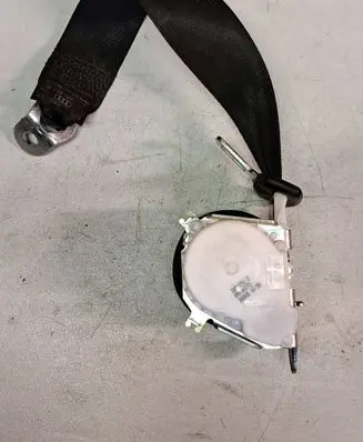 Audi A3 S3 8P Front seatbelt 33026462