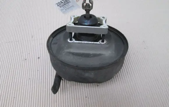 Hyundai Accent Brake booster