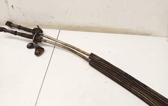 Volkswagen PASSAT B6 Gear shift cable linkage 3C0711265K 3C0711266K