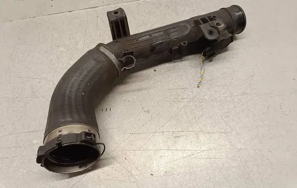 Volvo V60 Intercooler hose/pipe 31422153