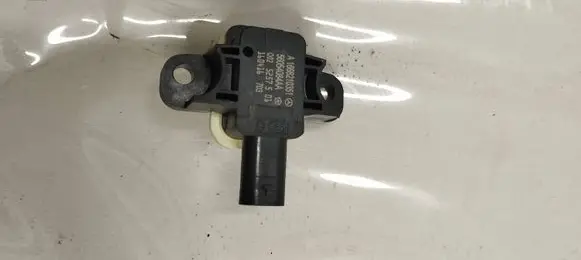 Mercedes-Benz A W176 Airbag deployment crash/impact sensor A1668210351