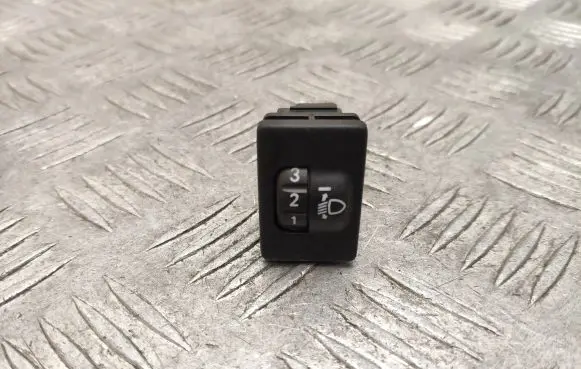 Toyota Avensis T270 Headlight level height control switch 8415202080