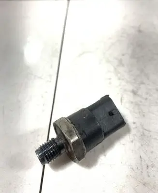 Fuel pressure sensor