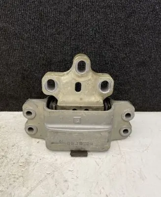 Volkswagen Caddy Engine mount bracket 1K0199555