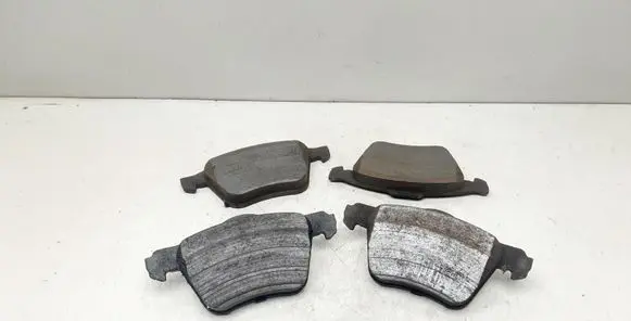 Volvo XC90 Brake pads (front) 