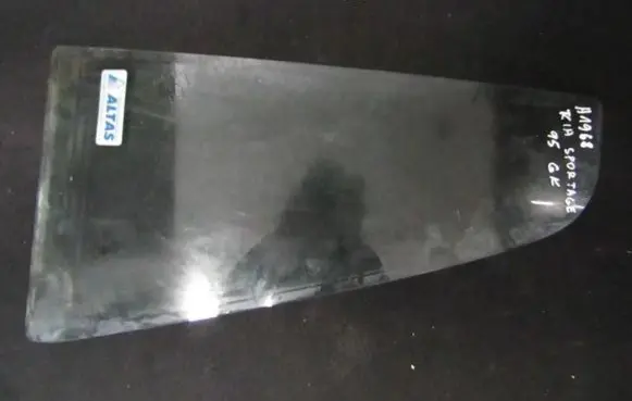 KIA Sportage Rear vent window glass as2