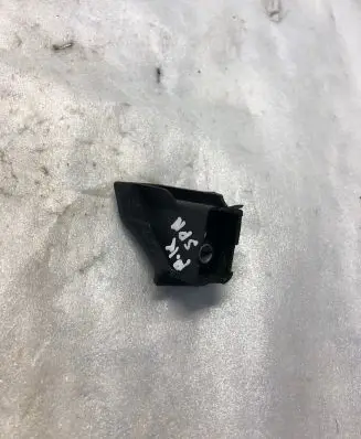 Audi A4 S4 B9 8W Fender mounting bracket 8w0821231a