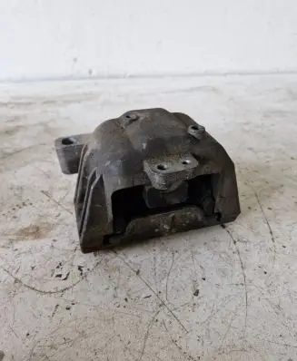 Volkswagen Golf IV Engine mount bracket 1j0199262