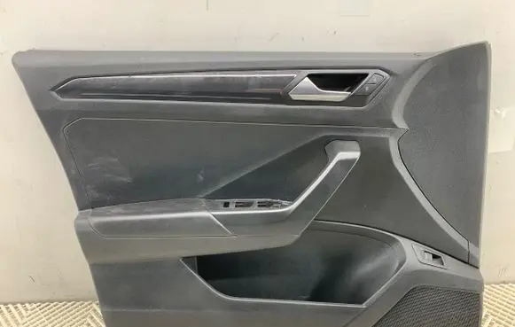 Volkswagen T-Roc Front door card panel trim