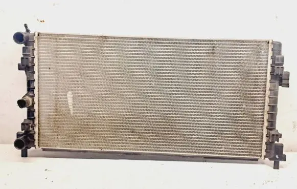Skoda Fabia Mk2 (5J) Coolant radiator 6R0121253A