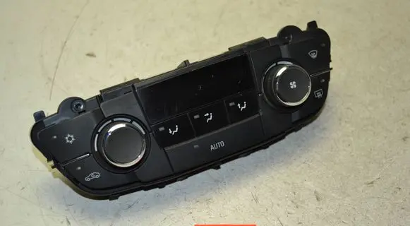 Opel Insignia A Climate control unit 13273095