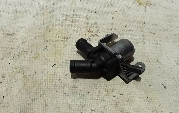 Volvo XC60 Electric auxiliary coolant/water pump 32222659